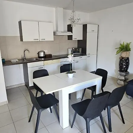 Vienna Airport Residences Aparthotel Himberg