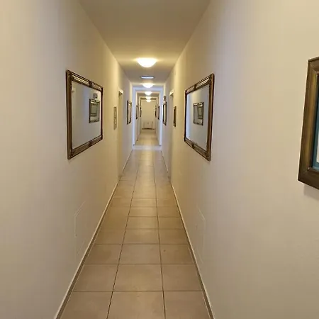 Vienna Airport Residences 3* Himberg