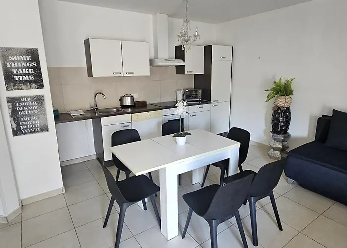 Vienna Airport Residences Апарт-отель Химберг